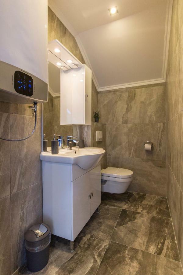 Apartments Tasha Mali Losinj Exterior photo